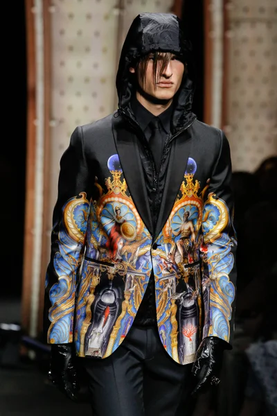 Look 75